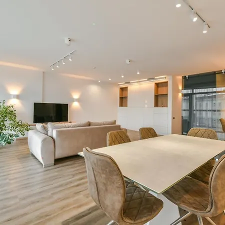 Daire K129 Living In Center *
